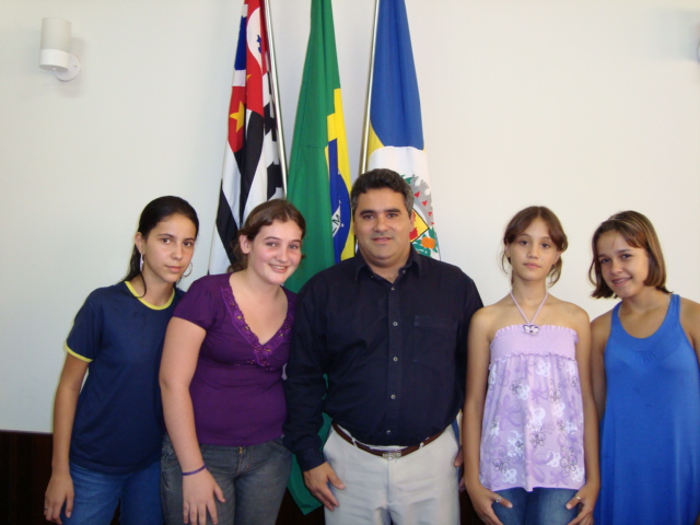 Mesa Diretora Mirim com o presidente da Casa de Leis, Marcelo Otaviano dos Santos
