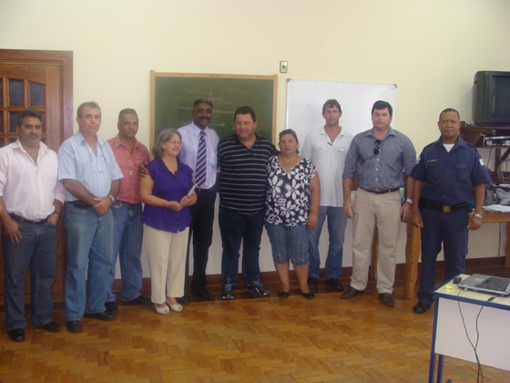 Vereadores Marcelo, Zinho, Toninho, com Maria Aparecida e o cabo Joaquim, vereadores Fabinho e Onilda, Robison, João Picoli e Lázaro