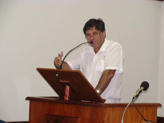 Dr. Lemo na Tribuna durante a sessão do dia 21