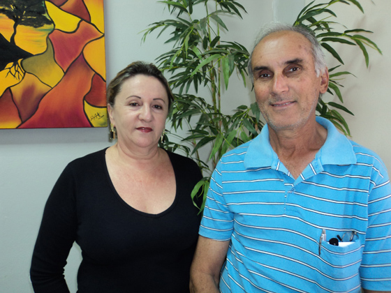 A homenageada Luzia Rigonato e o vereador Nardo Gurjon