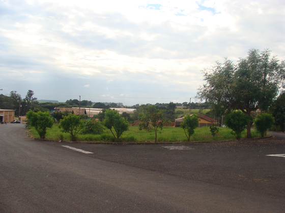 Local destinado à construção da Praça Gina Sevieri
