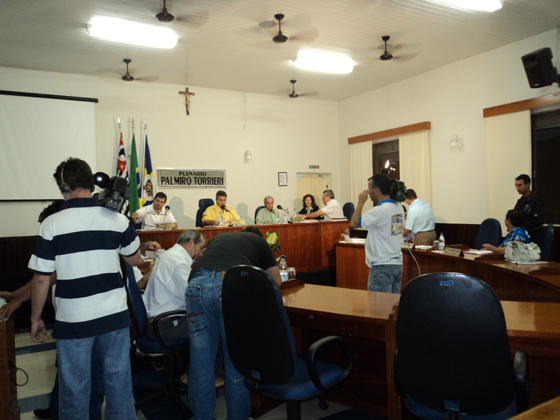 Plenário Palmiro Torrieri durante a primeira sessão ordinária de julho