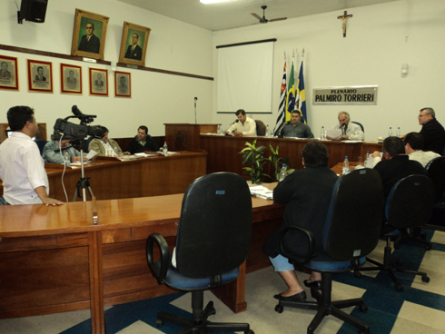 Vereadores durante a segunda sessão de agosto