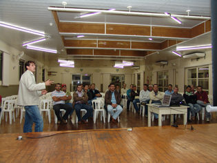 Reunião de citricultores no Clube Recreativo
