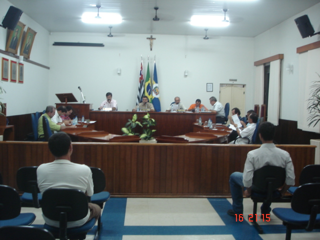 Vista parcial do plenário durante a última sessão de março