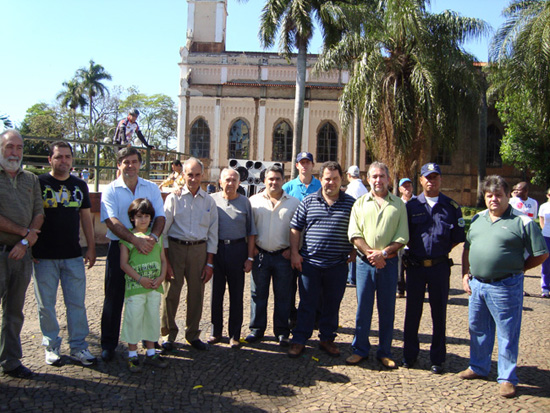Vereadores prestigiam evento da Independência com outras autoridades municipais