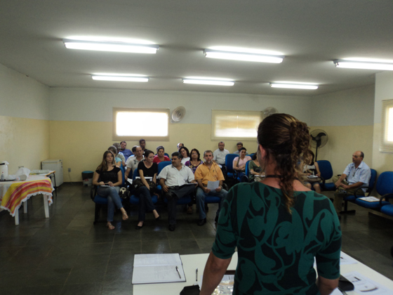 Representantes de imóveis especiais em reunião no Centro de Saúde