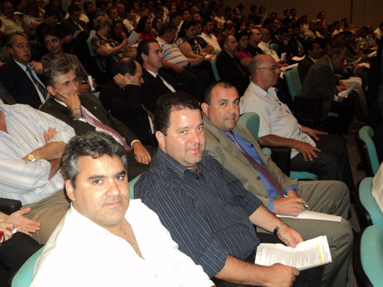 Vereador Marcelo Otaviano e Fabinho da Delegacia no evento da Polícia Civil em Ribeirão Preto