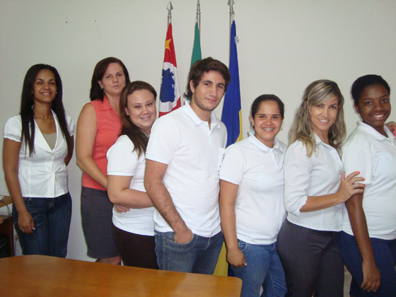 Marcela, Silvia, Alessandra, Heitor, Patrícia, Solange e Carol: sem o trabalho deles, mais de R$ 120 mil poderiam ir para o lixo