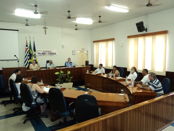 Vereadores e demais participantes da reunião promovida pela Promoção Social