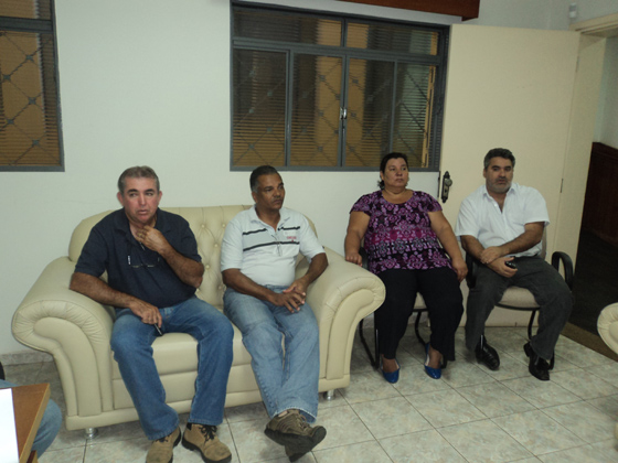 Zinho Cantori, Toninho do Sindicato, Nilda do Posto e Marcelo Otaviano, na reunião para elaboração do Plano Municipal de Saneamento Básico
