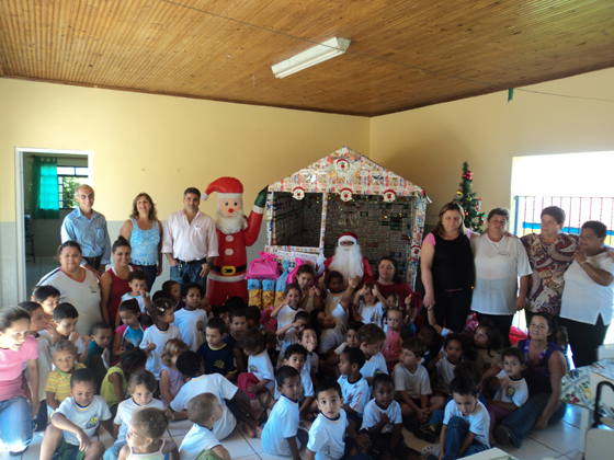 Vereadores Nardo Gurjon e Marcelo Otaviano com os demais participantes do evento