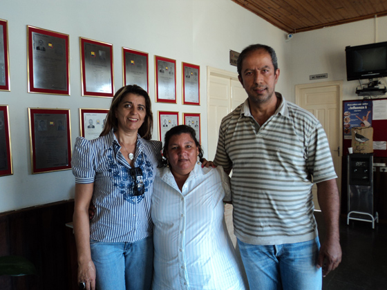 Conceição Moura e Ali Sammour recepcionados pela vereadora Onilda (ao centro), na Câmara Municipal