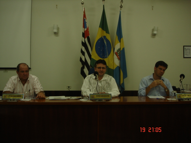 Mesa Diretora na última sessão de maio