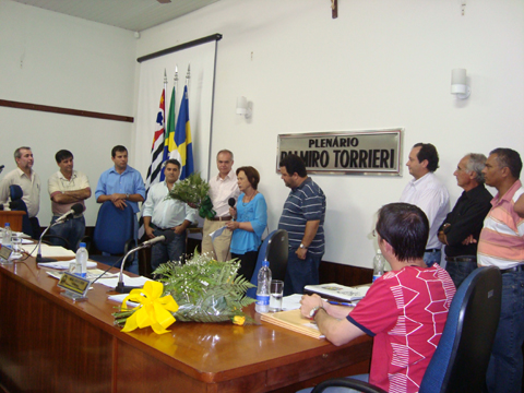 – Momento solene de inaugração da placa denominativa e discurso da esposa do homenageado