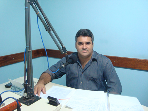 Marcelo Otaviano nos estúdios da Rádio Princesa