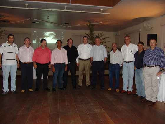 Alexandre, Zinho, Fabinho, Toninho, vereador Té, Brian Thome, Henrique, Nardo Gurjon, Paulo, Marcelo  e o diretor-presidente da EdeniQ Brasil, Paulo
