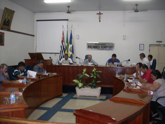 Vereadores durante a sessão ordinária do dia 5 de março